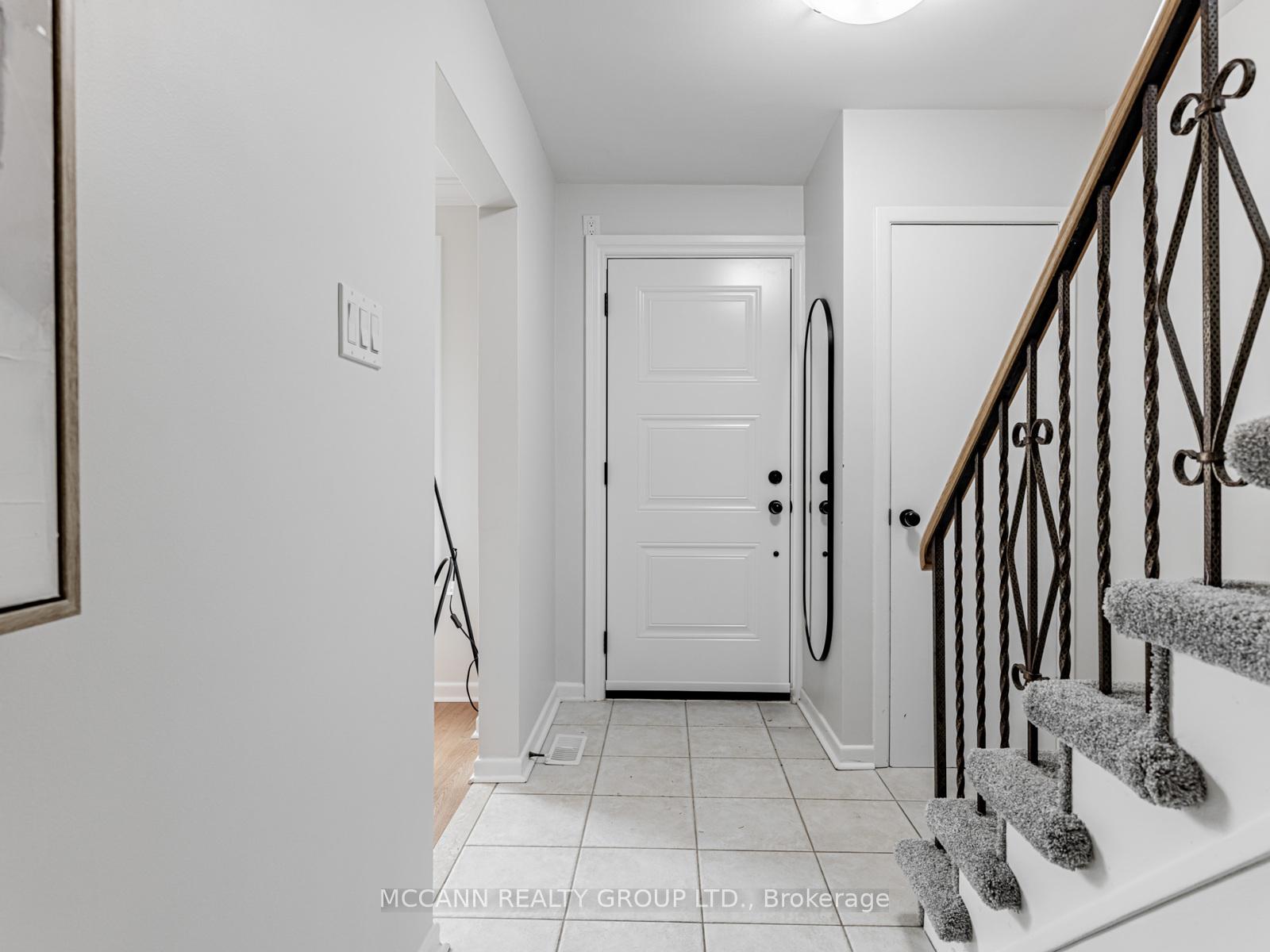 Photo 4 of 157 1/2 Roslin Avenue, Toronto, Lawrence Park North — HOMEH