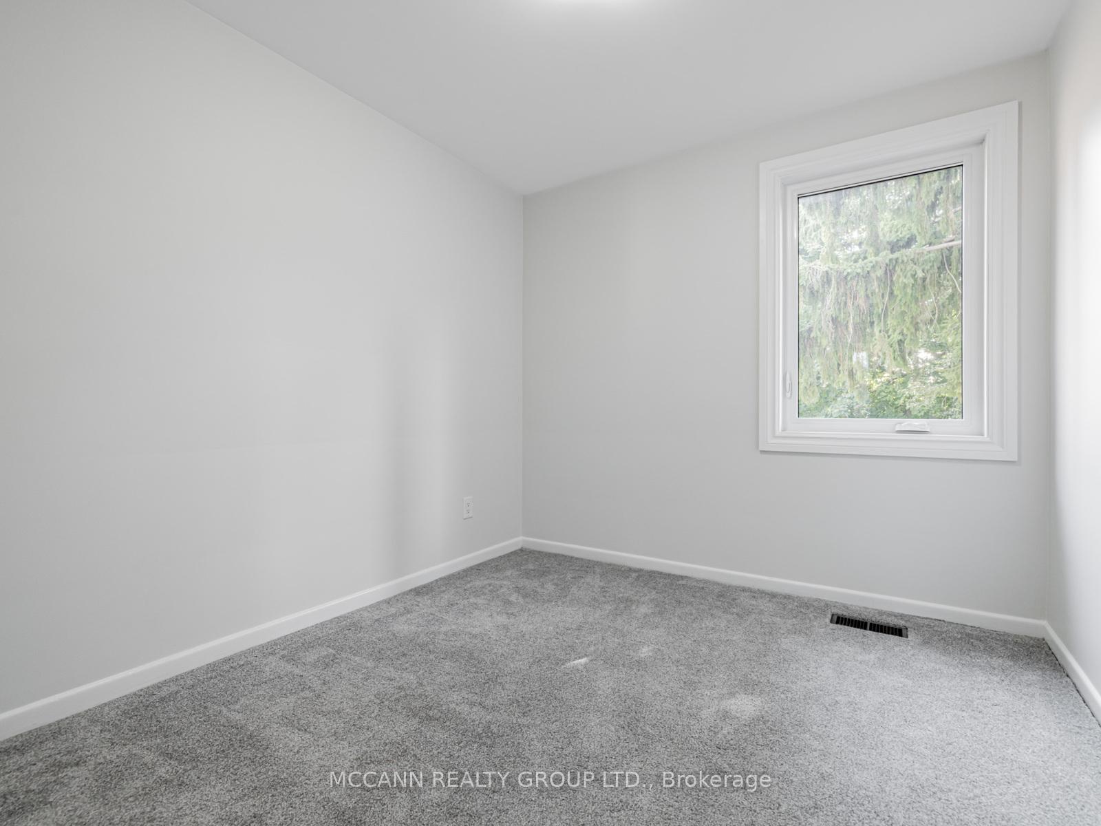 Photo 19 of 157 1/2 Roslin Avenue, Toronto, Lawrence Park North — HOMEH