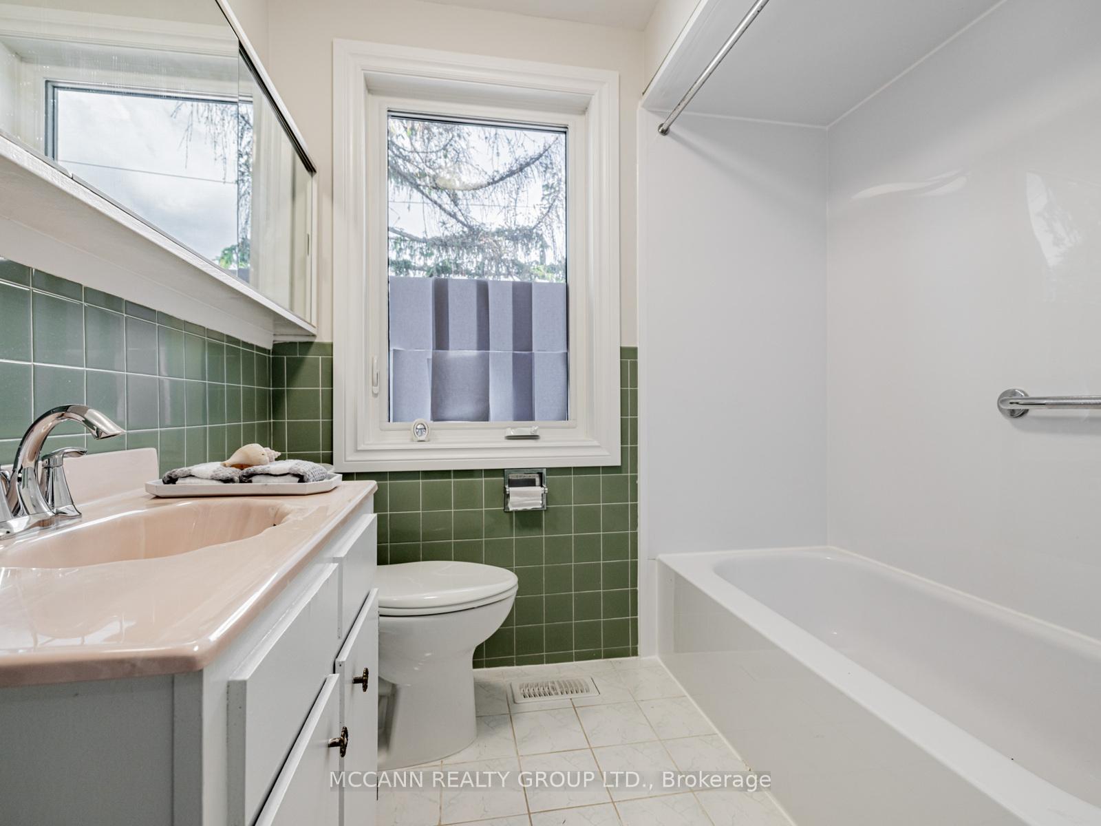 Photo 22 of 157 1/2 Roslin Avenue, Toronto, Lawrence Park North — HOMEH