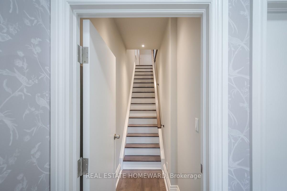 Photo 3 of Unit B, 20 Swanwick Avenue, Toronto, The Beaches — HOMEH