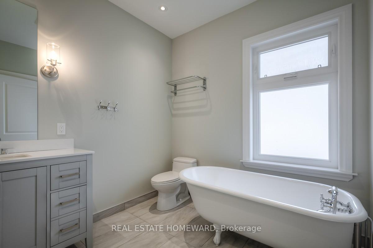 Photo 16 of Unit B, 20 Swanwick Avenue, Toronto, The Beaches — HOMEH