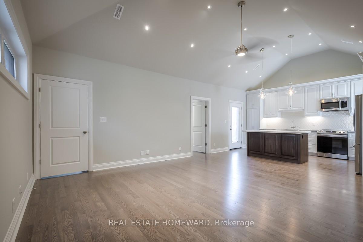 Photo 20 of Unit B, 20 Swanwick Avenue, Toronto, The Beaches — HOMEH