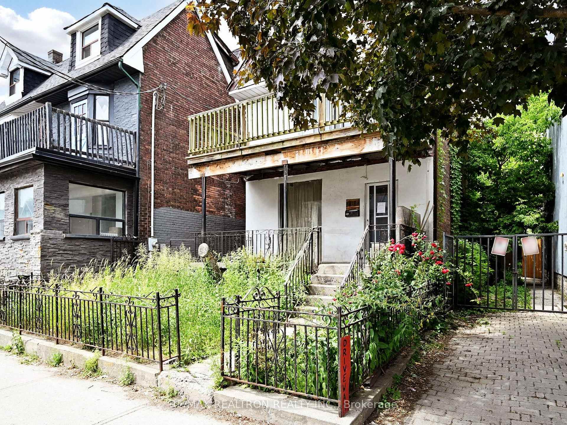 Photo 3 of 780 Pape Avenue, Toronto, Playter Estates-Danforth — HOMEH