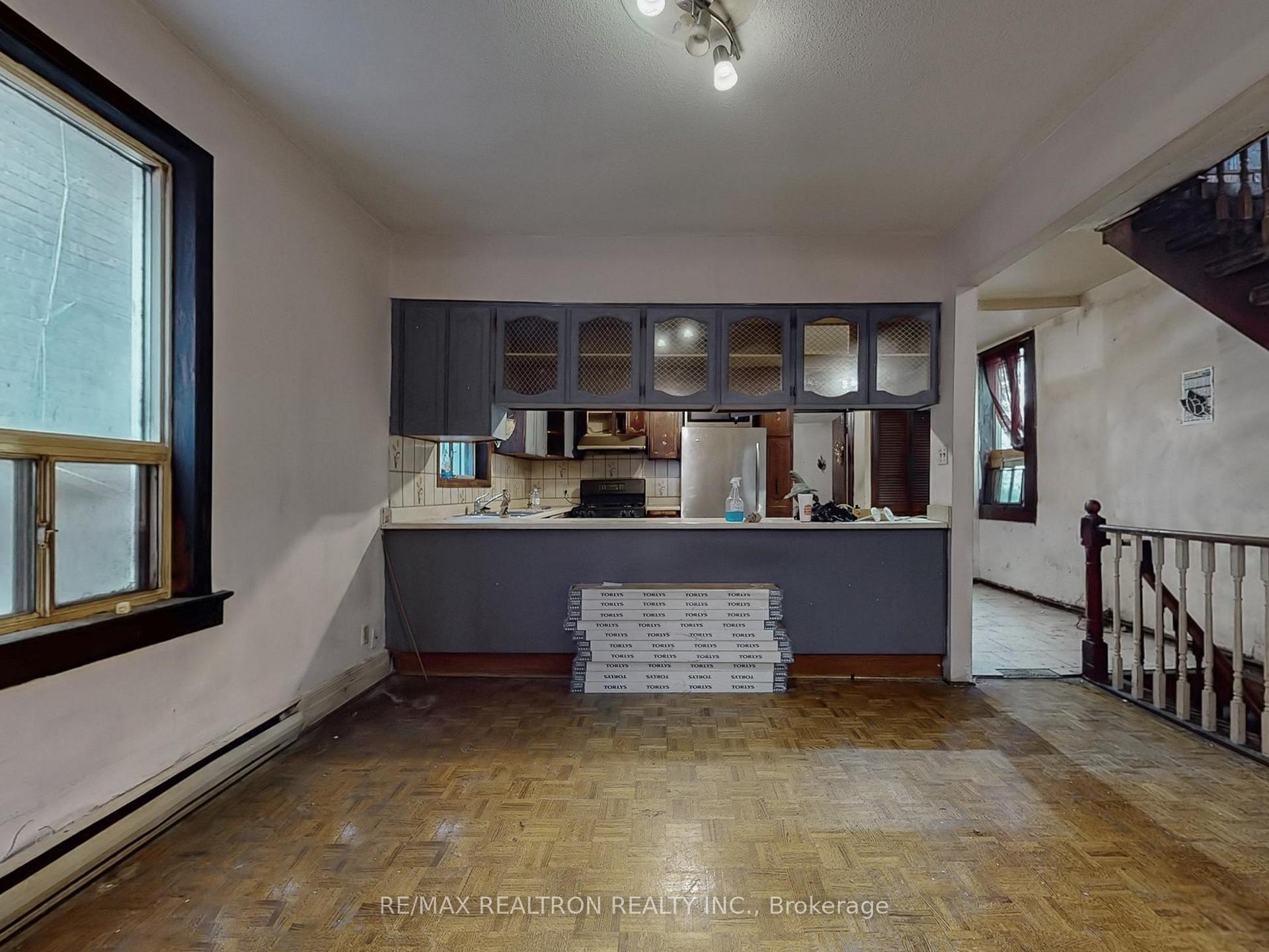 Photo 8 of 780 Pape Avenue, Toronto, Playter Estates-Danforth — HOMEH