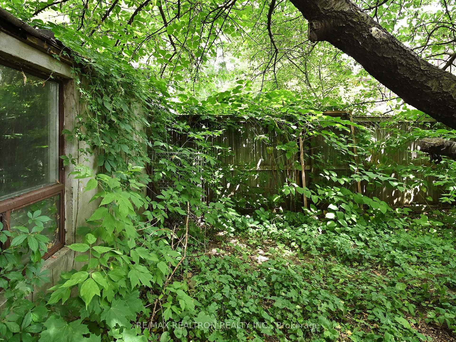 Photo 23 of 780 Pape Avenue, Toronto, Playter Estates-Danforth — HOMEH