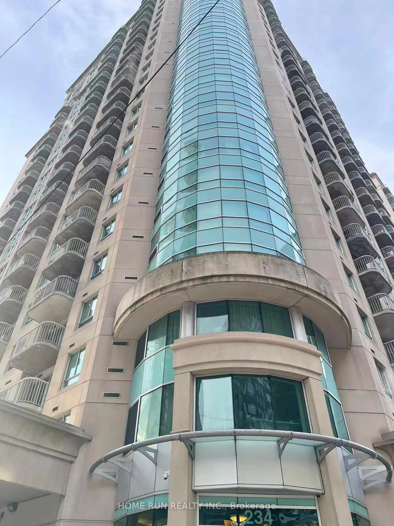Front of Unit 1009, 234 Rideau Street