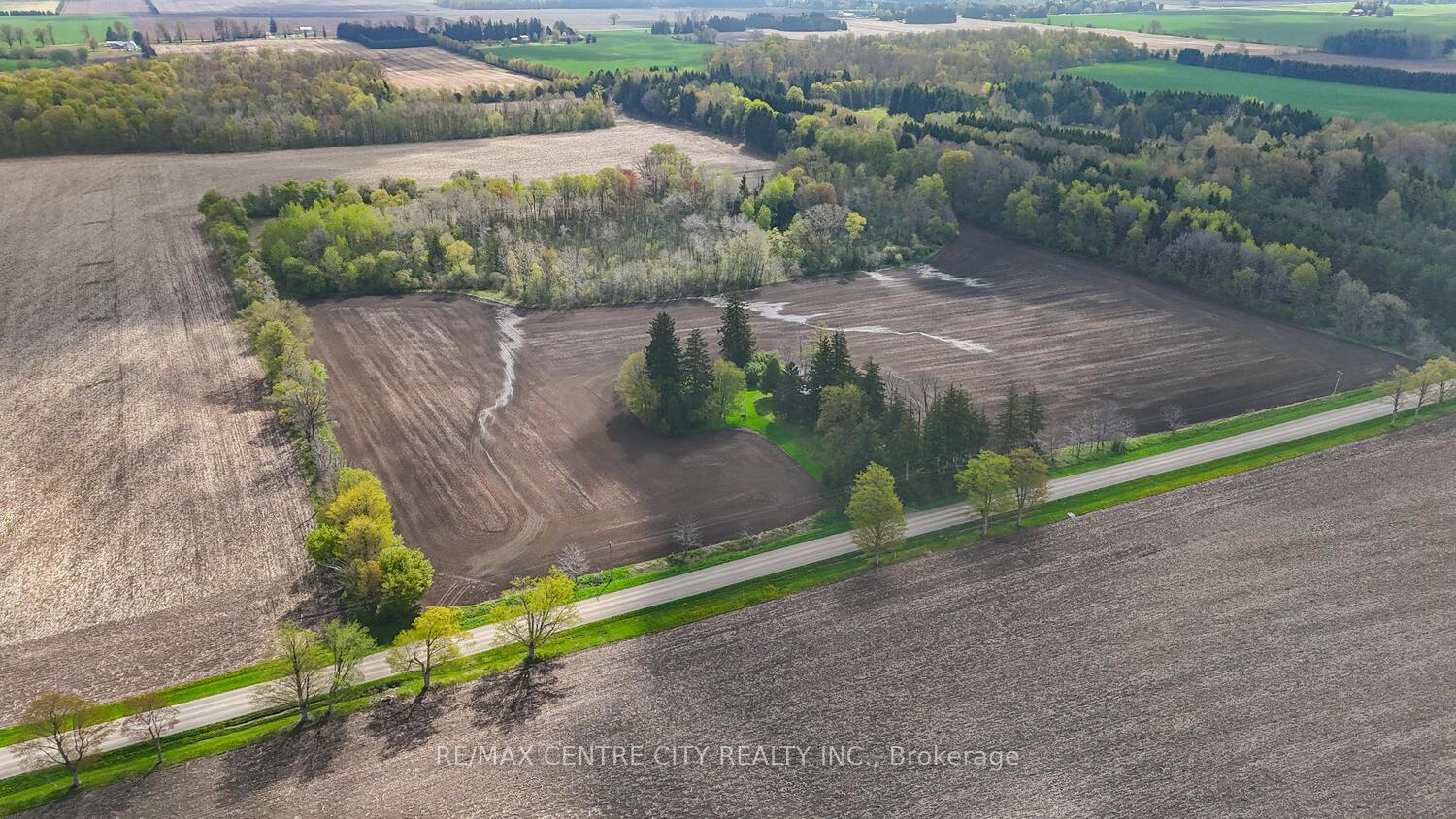Photo 2 of 20938 Cherry Hill Road, Thames Centre, Rural Thames Centre — HOMEH