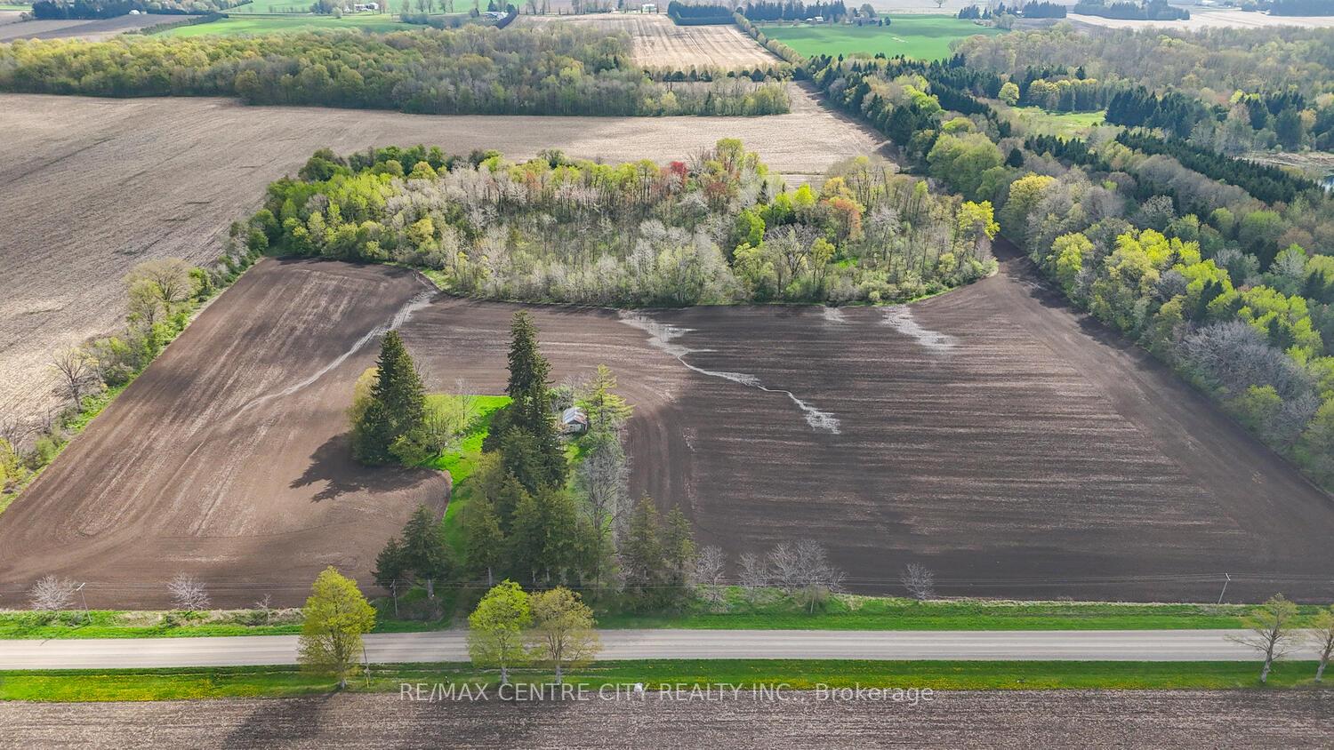 Photo 4 of 20938 Cherry Hill Road, Thames Centre, Rural Thames Centre — HOMEH