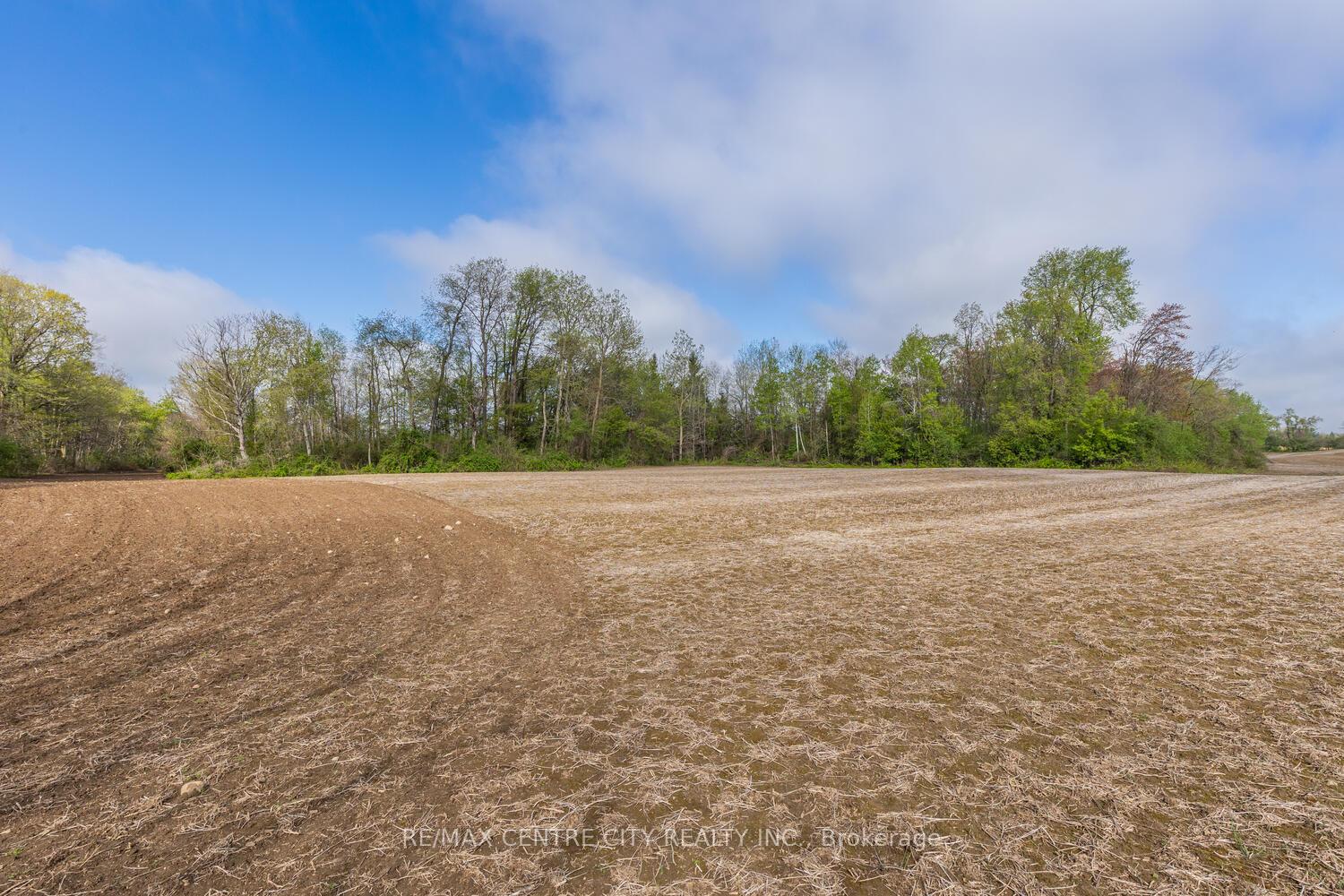 Photo 10 of 20938 Cherry Hill Road, Thames Centre, Rural Thames Centre — HOMEH