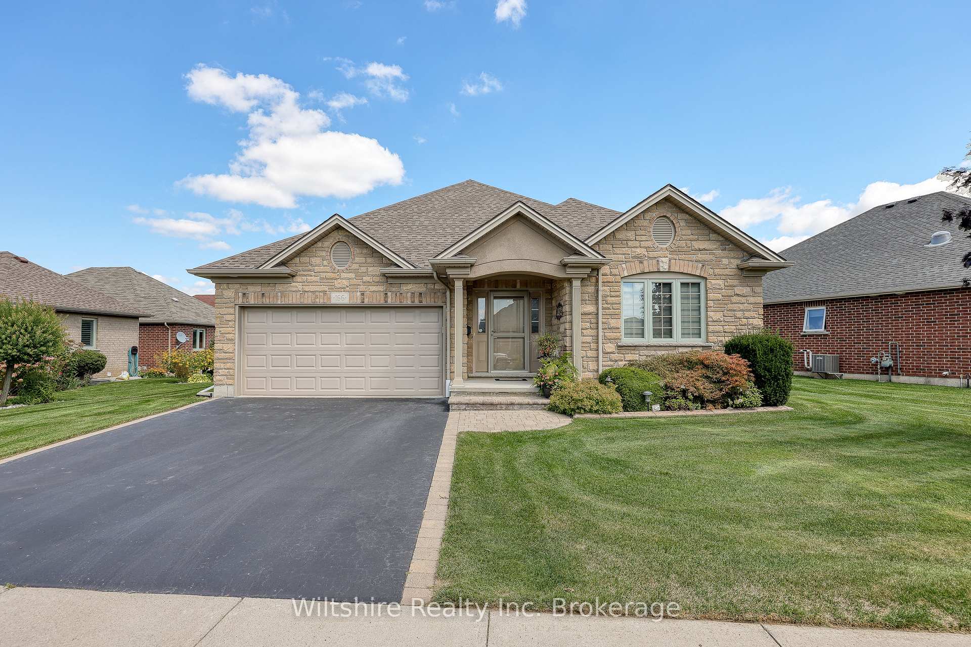 Photo 1 of 166 Weston Drive, Tillsonburg — HOMEH