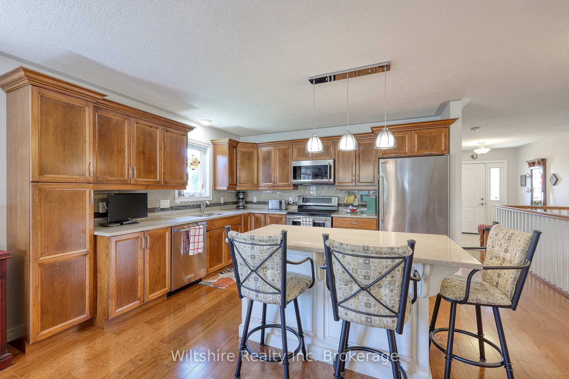 Photo 6 of 166 Weston Drive, Tillsonburg — HOMEH