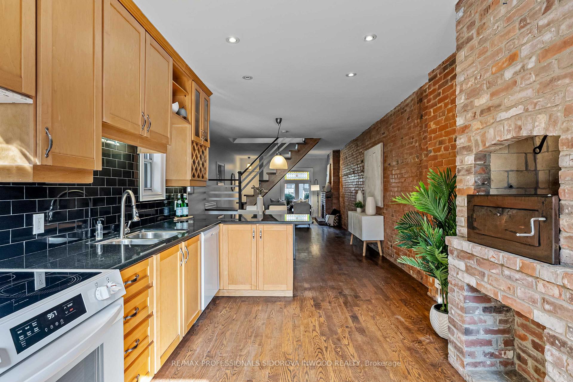 Photo 12 of 57 Marchmount Road, Toronto, Wychwood — HOMEH