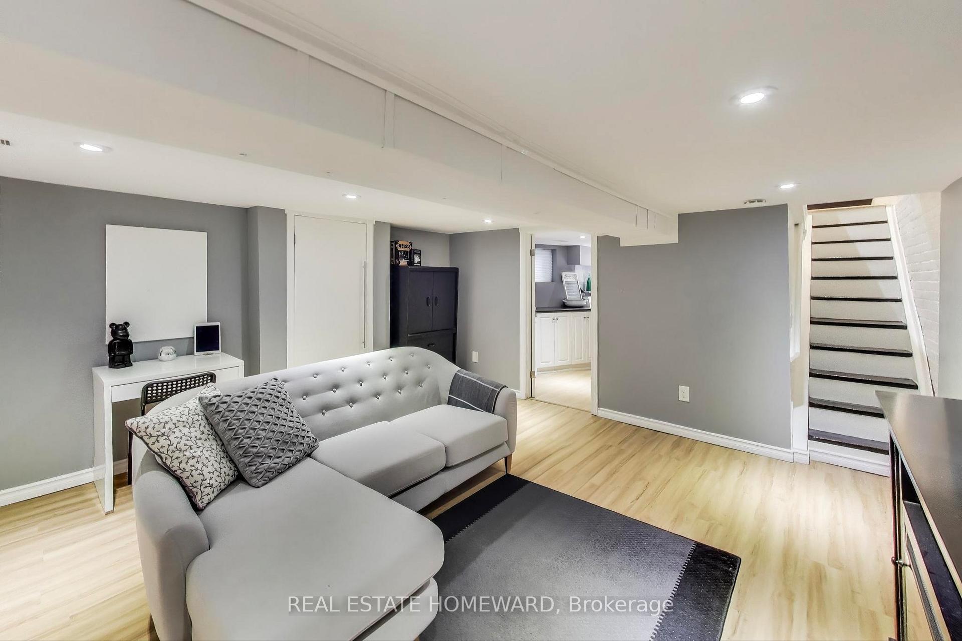 Photo 21 of 22 Mountnoel Avenue, Toronto, Greenwood-Coxwell — HOMEH