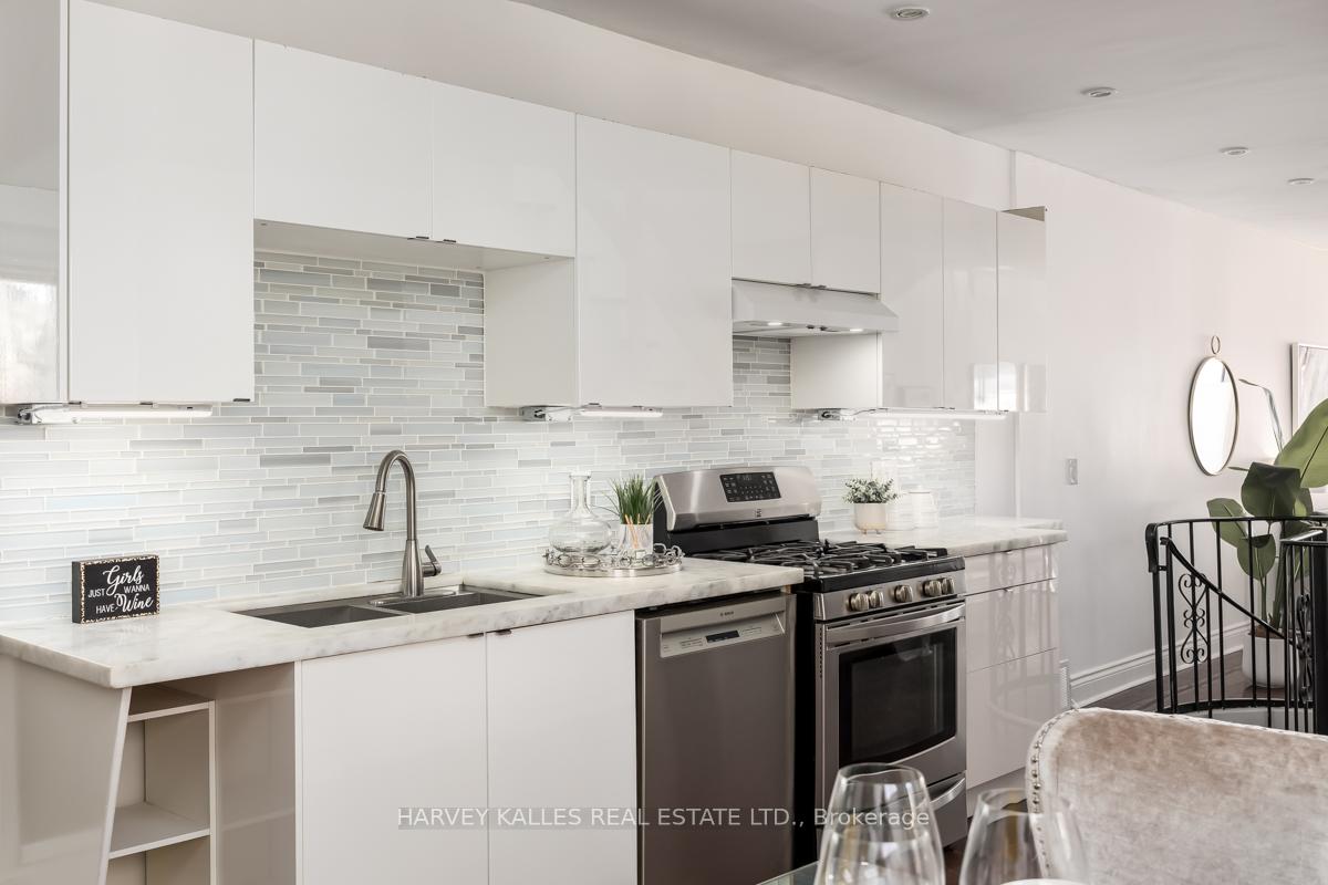Photo 8 of 256 Sammon Avenue, Toronto, Danforth Village-East York — HOMEH