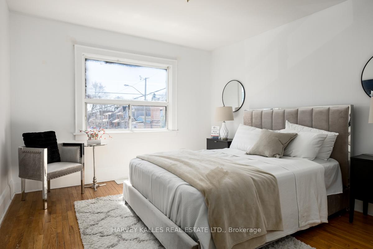 Photo 14 of 256 Sammon Avenue, Toronto, Danforth Village-East York — HOMEH