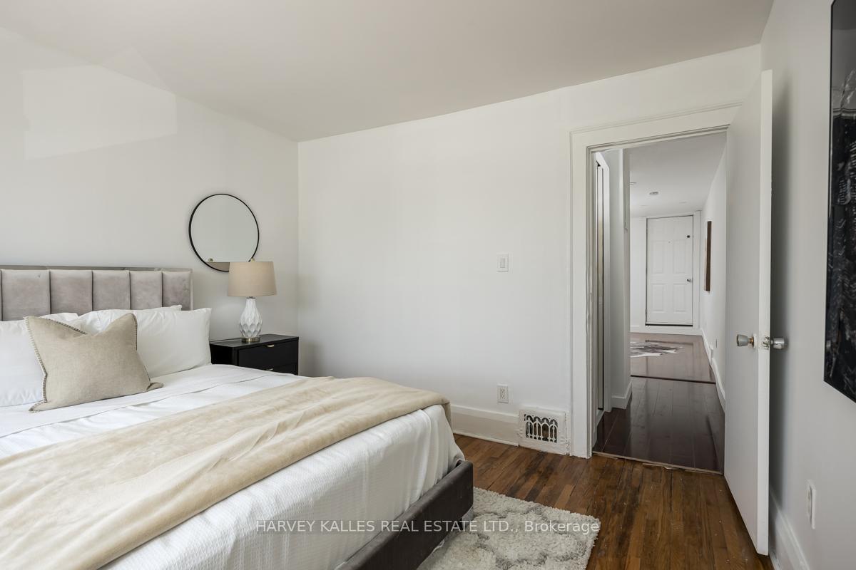 Photo 15 of 256 Sammon Avenue, Toronto, Danforth Village-East York — HOMEH