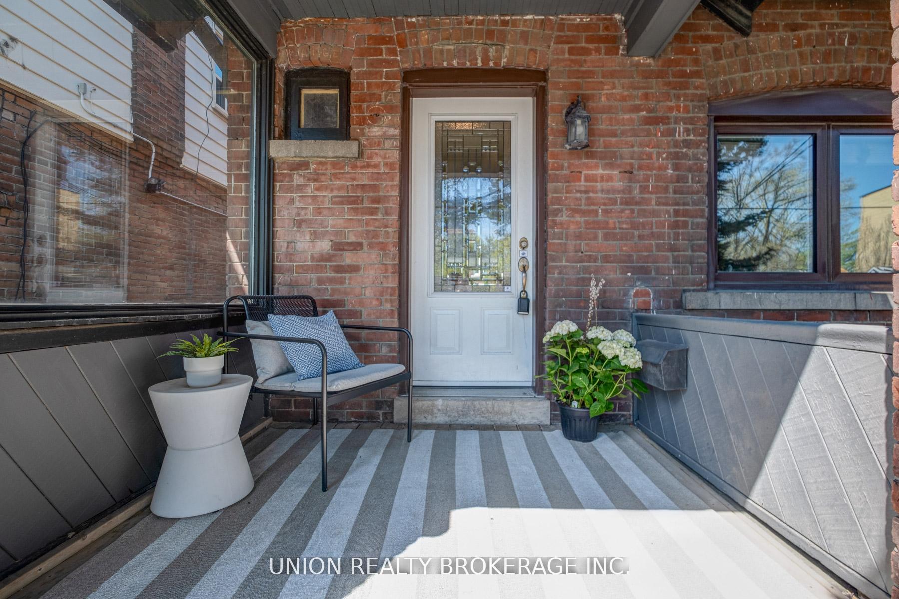 Photo 2 of 1666 Gerrard Street E, Toronto, Woodbine Corridor — HOMEH