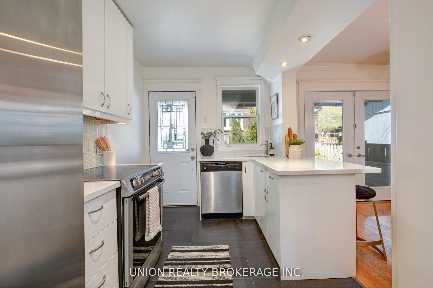 Photo 11 of 1666 Gerrard Street E, Toronto, Woodbine Corridor — HOMEH