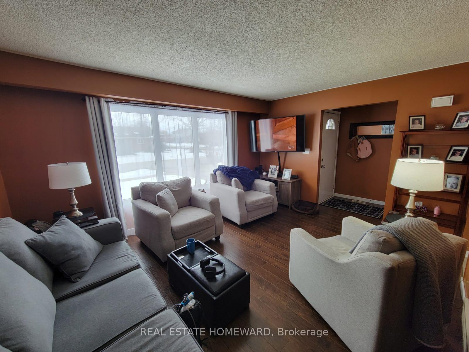 Photo 3 of 22 Nottingham Street, Thorold, Confederation Heights — HOMEH