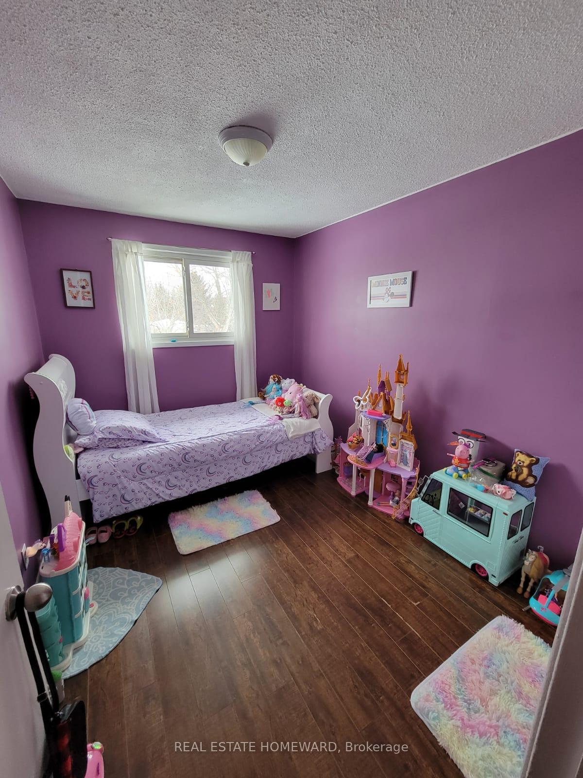 Photo 9 of 22 Nottingham Street, Thorold, Confederation Heights — HOMEH