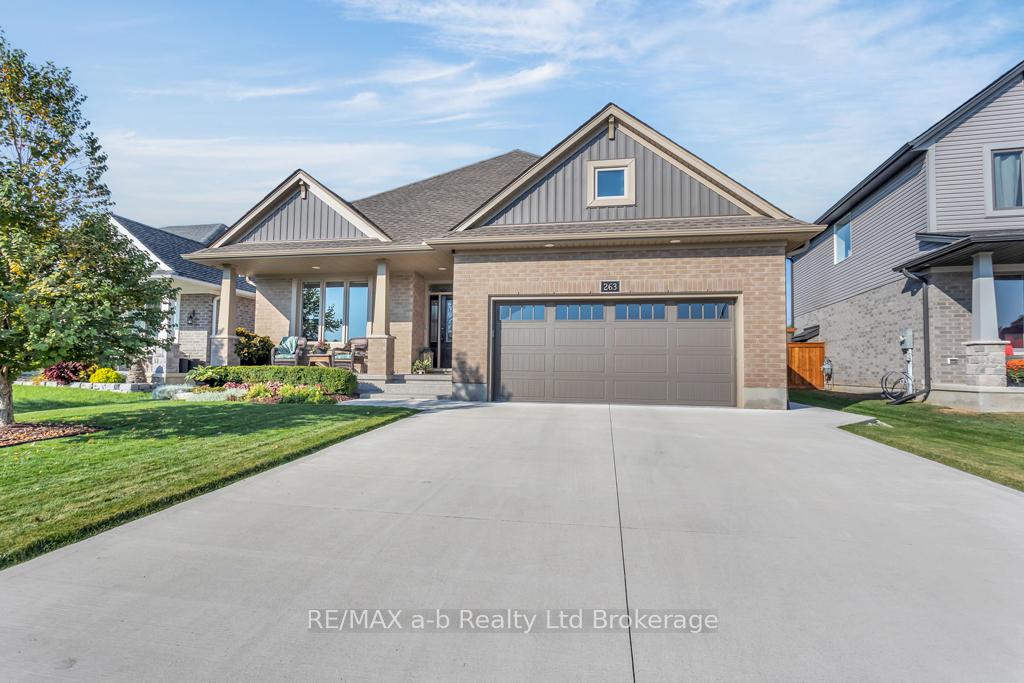 Photo 2 of 263 Wilson Avenue, Tillsonburg — HOMEH