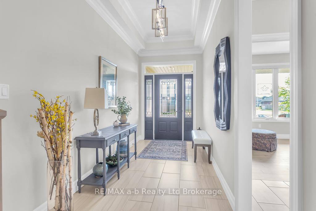 Photo 3 of 263 Wilson Avenue, Tillsonburg — HOMEH