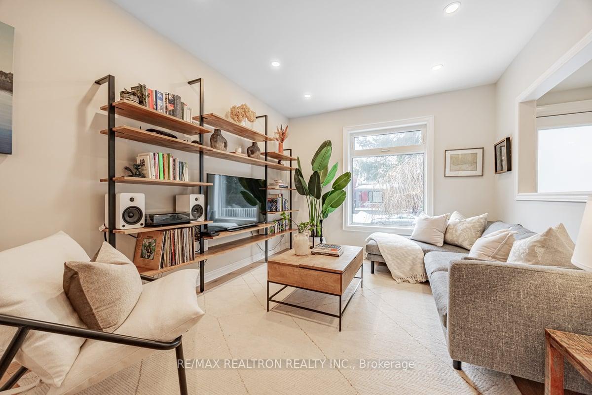 Photo 4 of 40 Ellsworth Avenue, Toronto, Wychwood — HOMEH