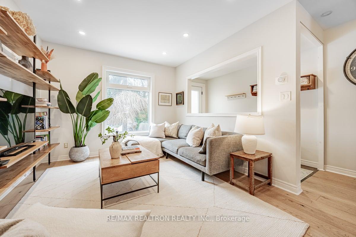 Photo 5 of 40 Ellsworth Avenue, Toronto, Wychwood — HOMEH