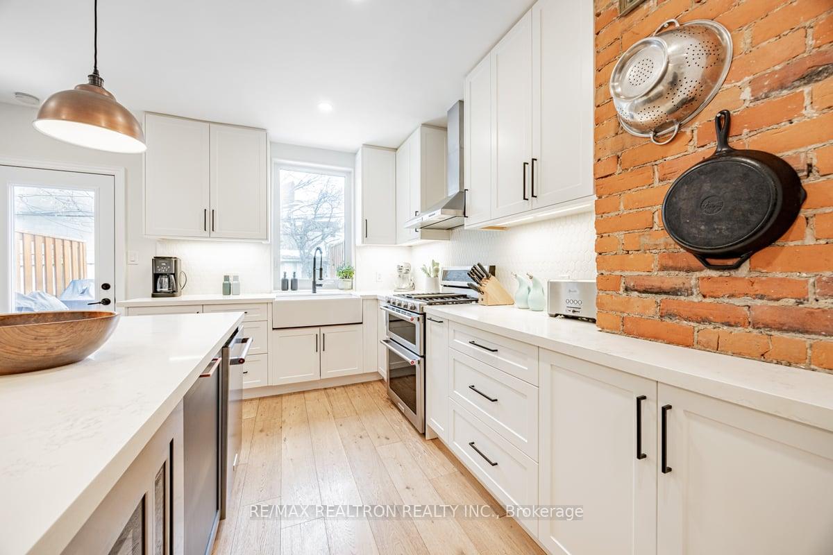 Photo 12 of 40 Ellsworth Avenue, Toronto, Wychwood — HOMEH