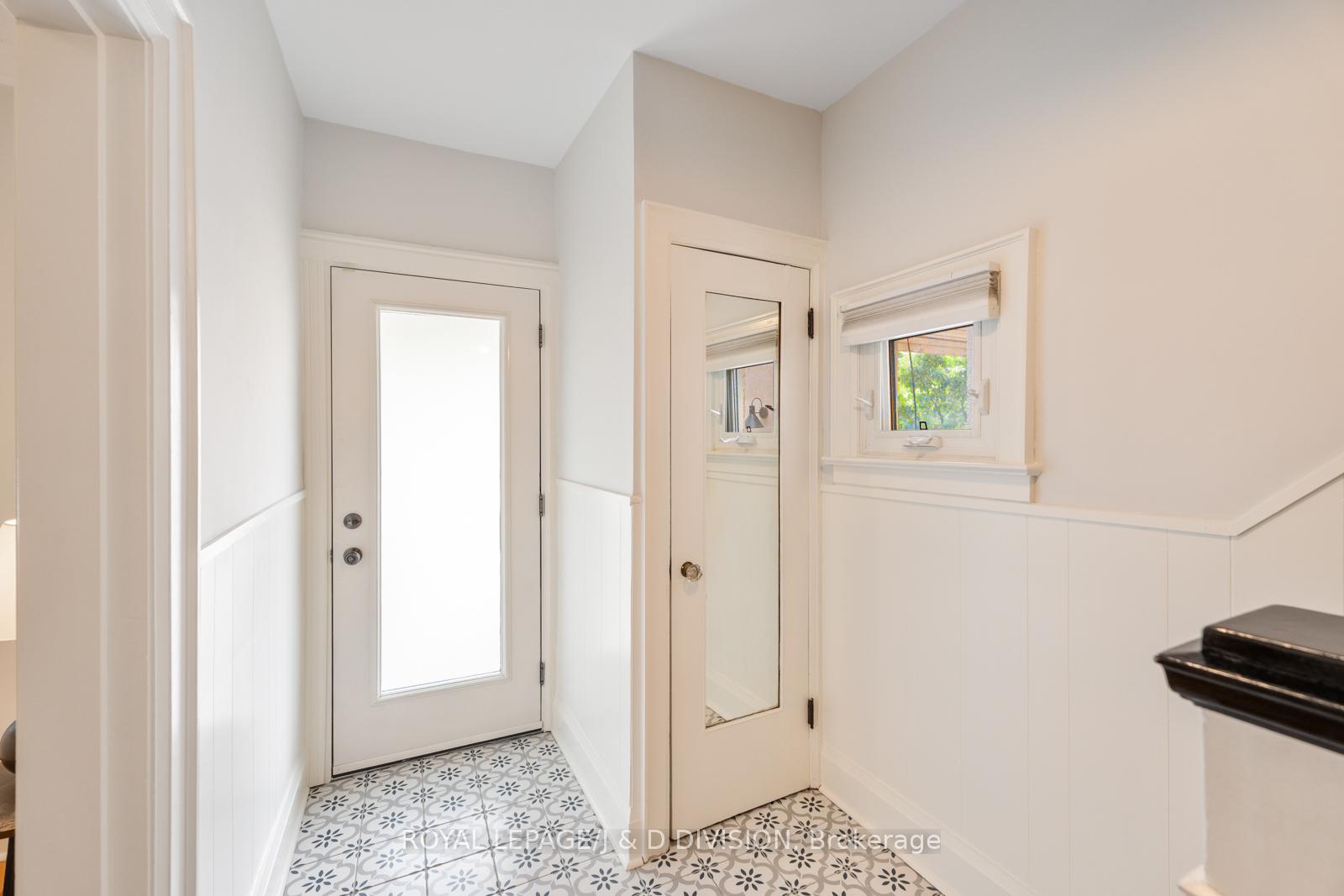 Photo 3 of 256 Mortimer Avenue, Toronto, Danforth Village-East York — HOMEH