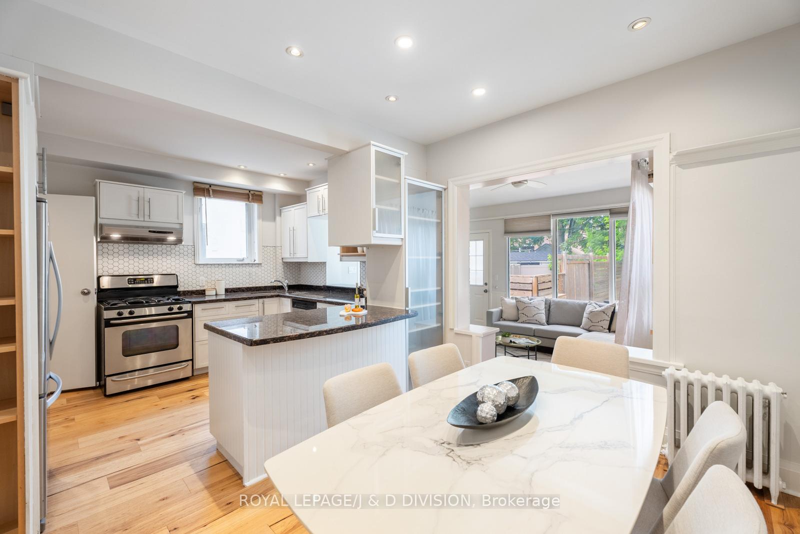 Photo 7 of 256 Mortimer Avenue, Toronto, Danforth Village-East York — HOMEH