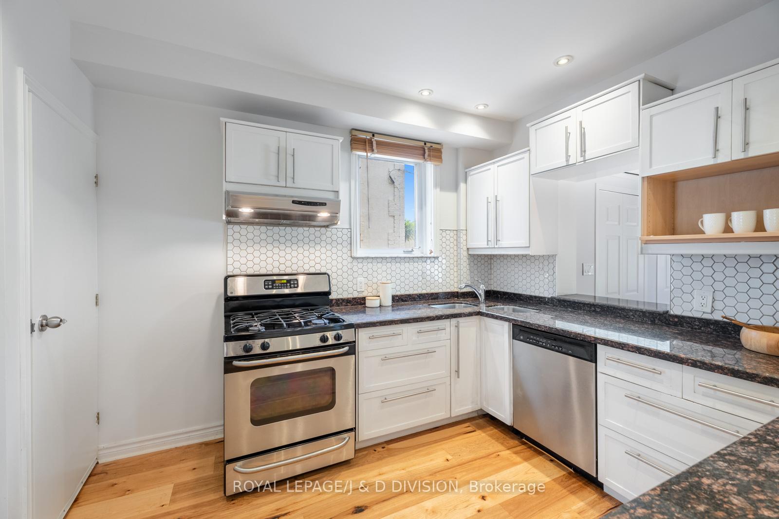 Photo 10 of 256 Mortimer Avenue, Toronto, Danforth Village-East York — HOMEH