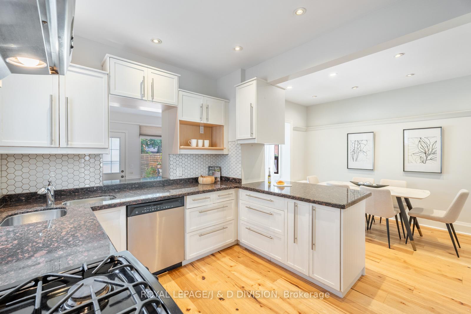 Photo 12 of 256 Mortimer Avenue, Toronto, Danforth Village-East York — HOMEH
