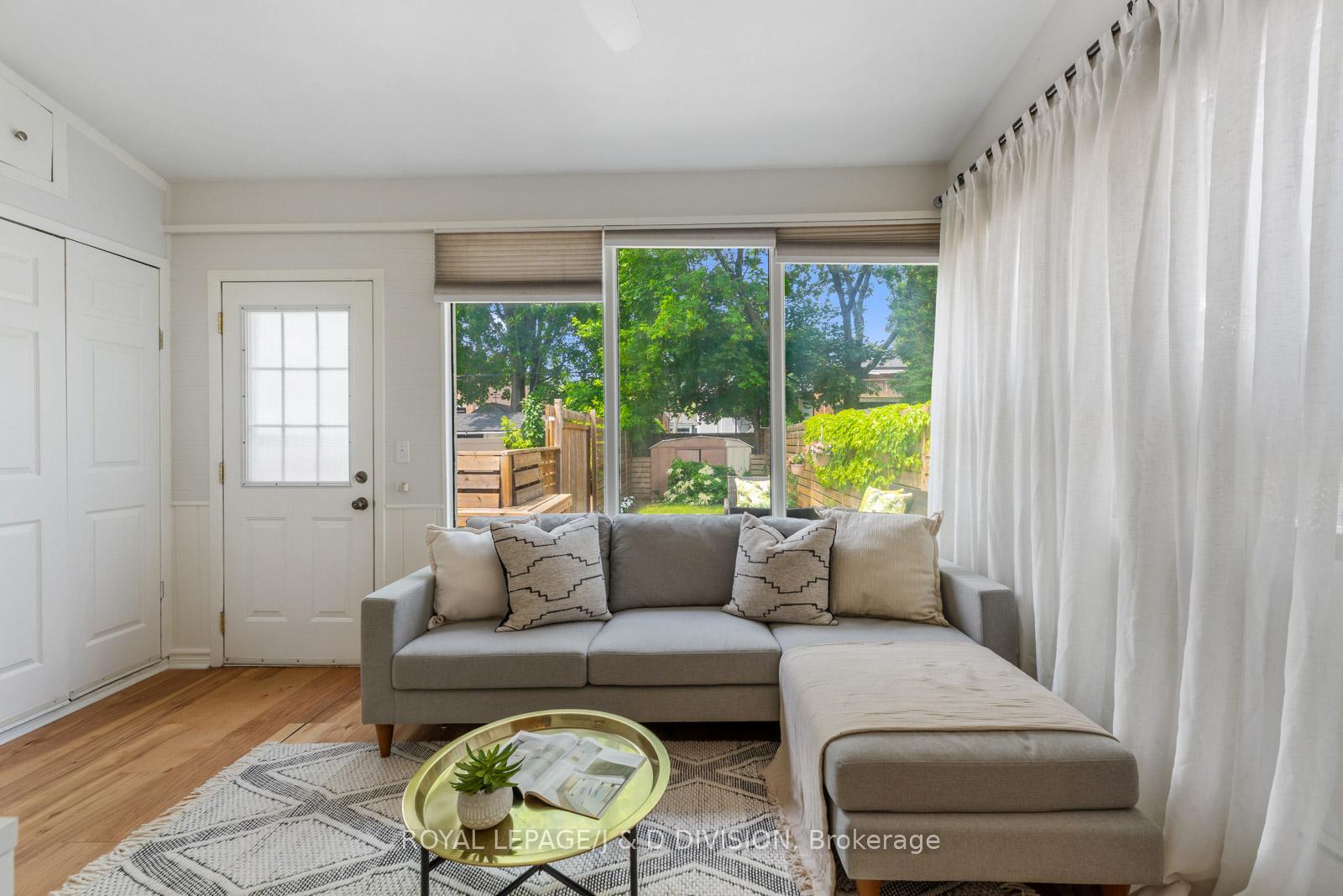 Photo 15 of 256 Mortimer Avenue, Toronto, Danforth Village-East York — HOMEH