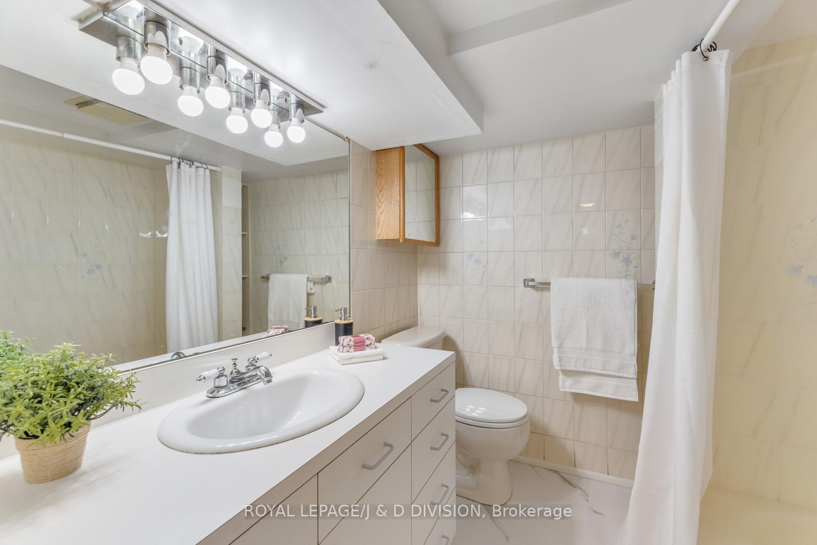 Photo 32 of 256 Mortimer Avenue, Toronto, Danforth Village-East York — HOMEH