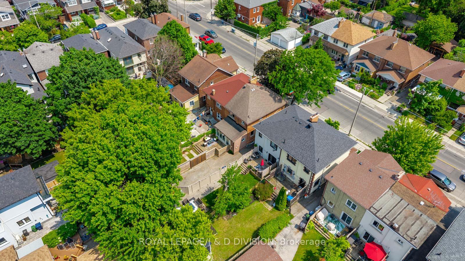 Photo 38 of 256 Mortimer Avenue, Toronto, Danforth Village-East York — HOMEH