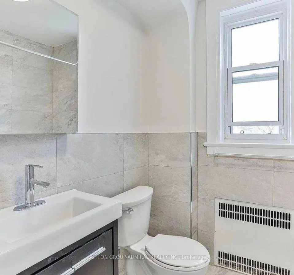 Photo 5 of Unit 206, 448 Spadina Road, Toronto, Forest Hill South — HOMEH