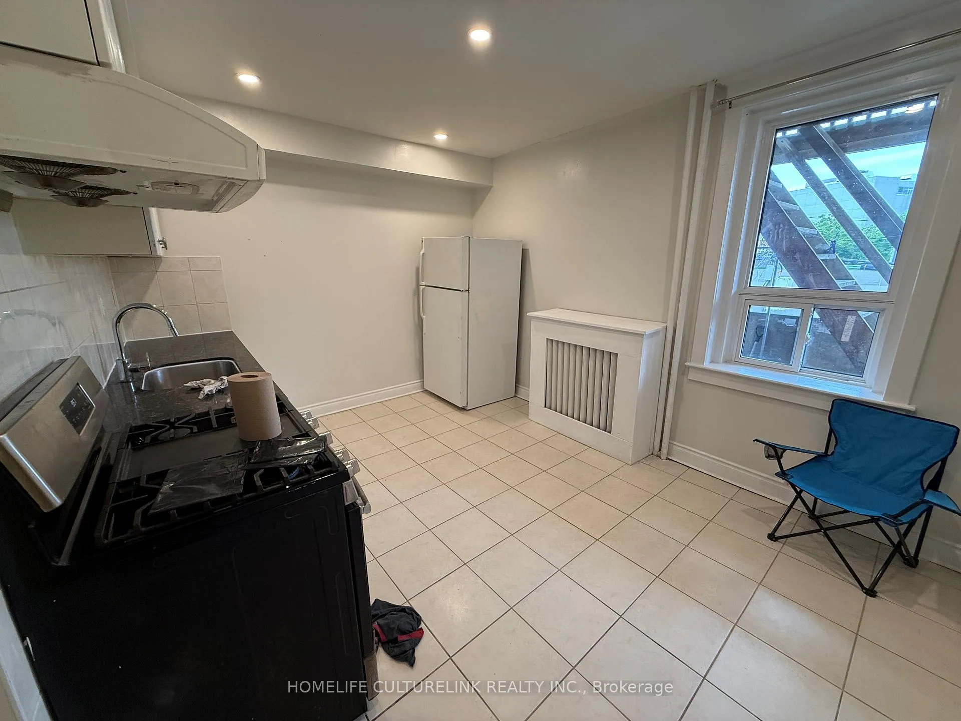 Photo 2 of Unit 202, 158 Danforth Avenue, Toronto, Playter Estates-Danforth — HOMEH