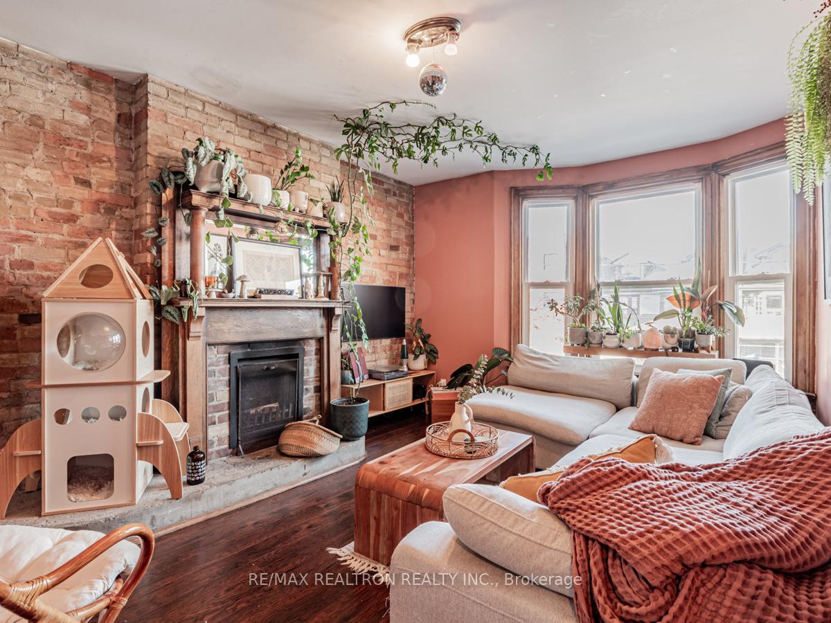 Photo 5 of 867 Bathurst Street, Toronto, The Annex — HOMEH