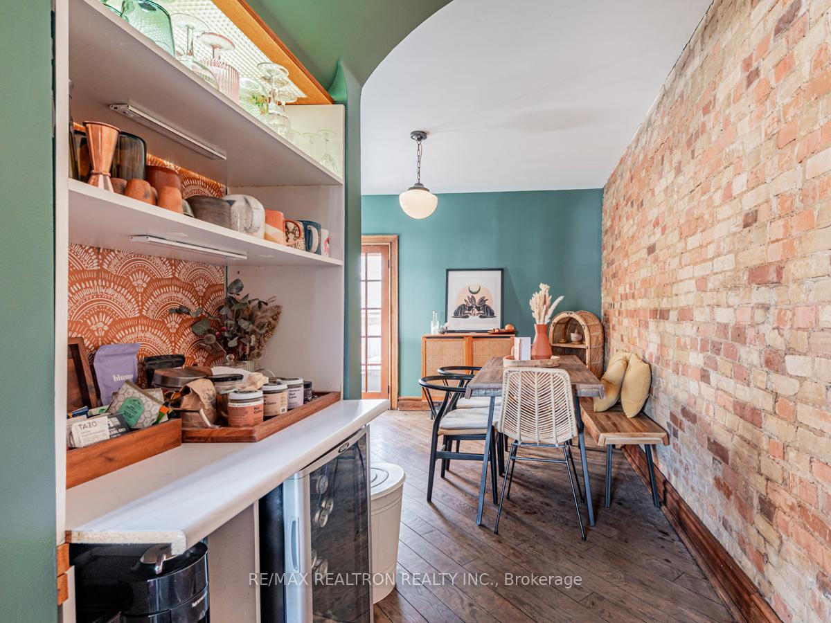 Photo 8 of 867 Bathurst Street, Toronto, The Annex — HOMEH