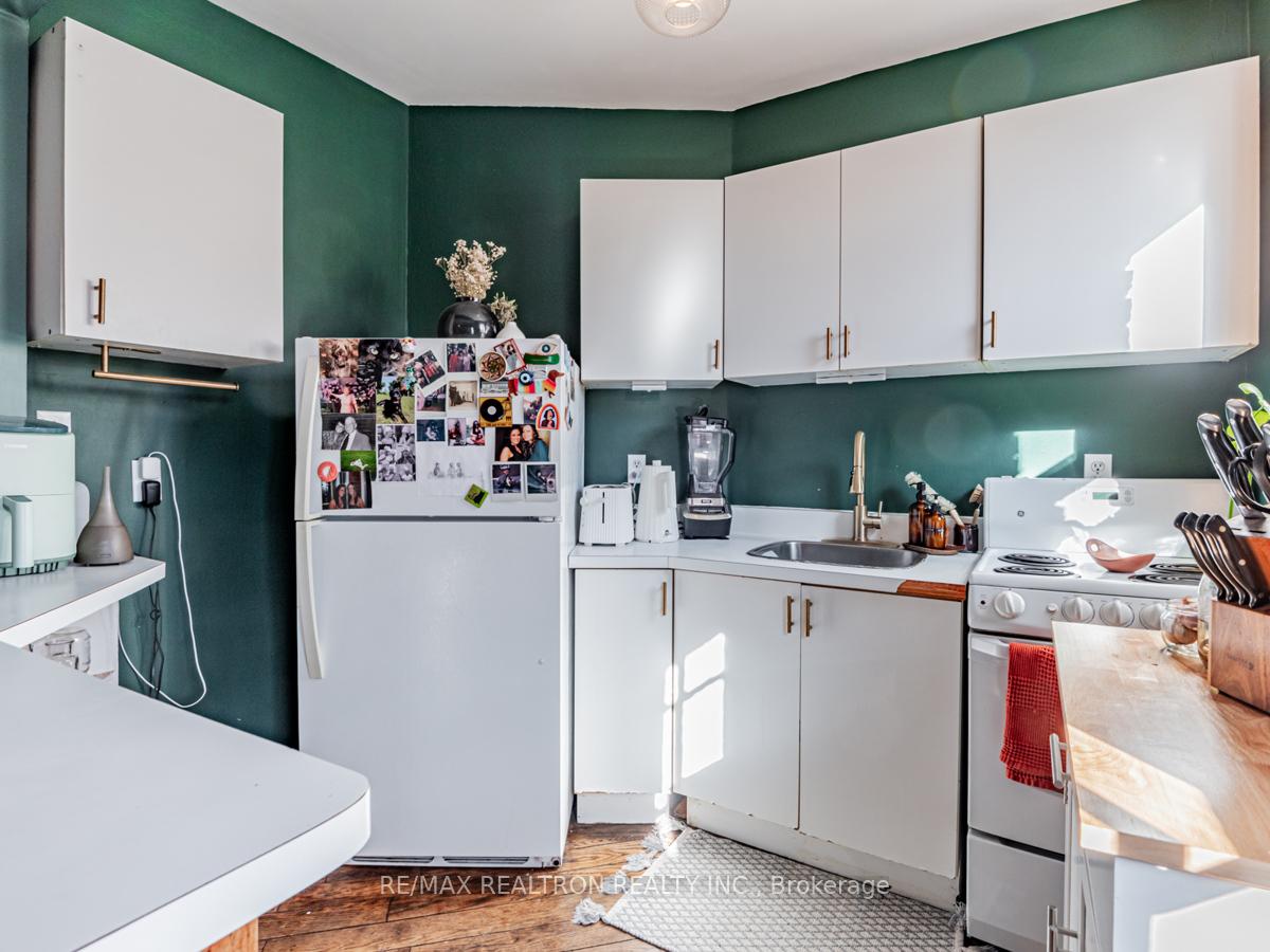 Photo 13 of 867 Bathurst Street, Toronto, The Annex — HOMEH