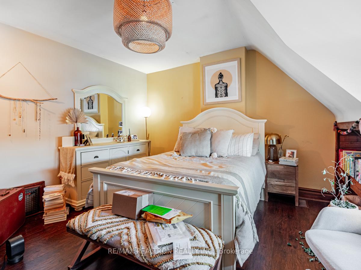 Photo 18 of 867 Bathurst Street, Toronto, The Annex — HOMEH