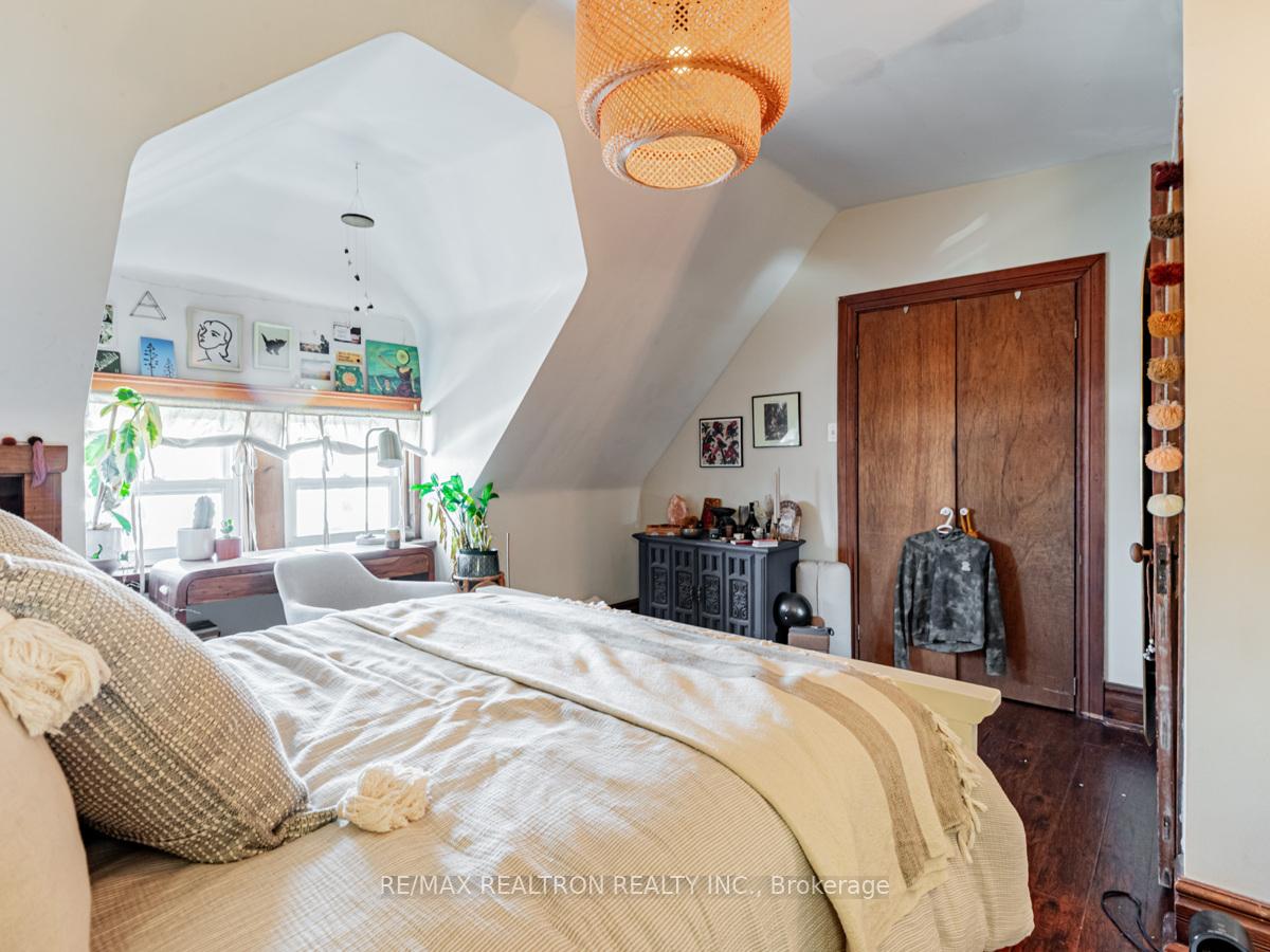 Photo 19 of 867 Bathurst Street, Toronto, The Annex — HOMEH