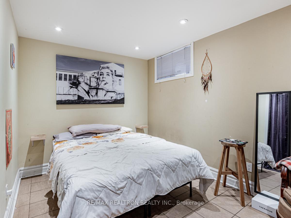 Photo 30 of 867 Bathurst Street, Toronto, The Annex — HOMEH