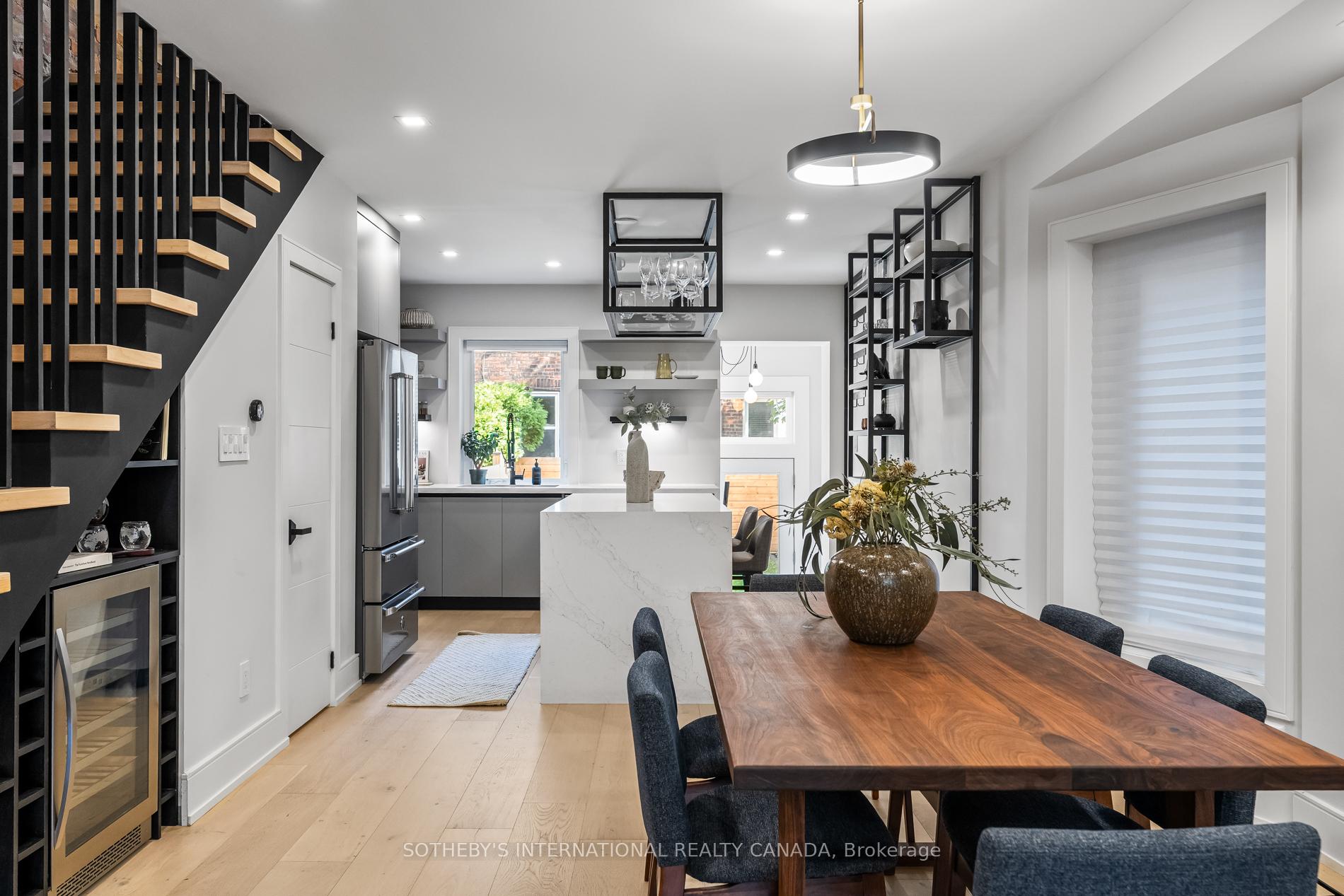 Photo 9 of 7 Beatrice Street, Toronto, Trinity-Bellwoods — HOMEH