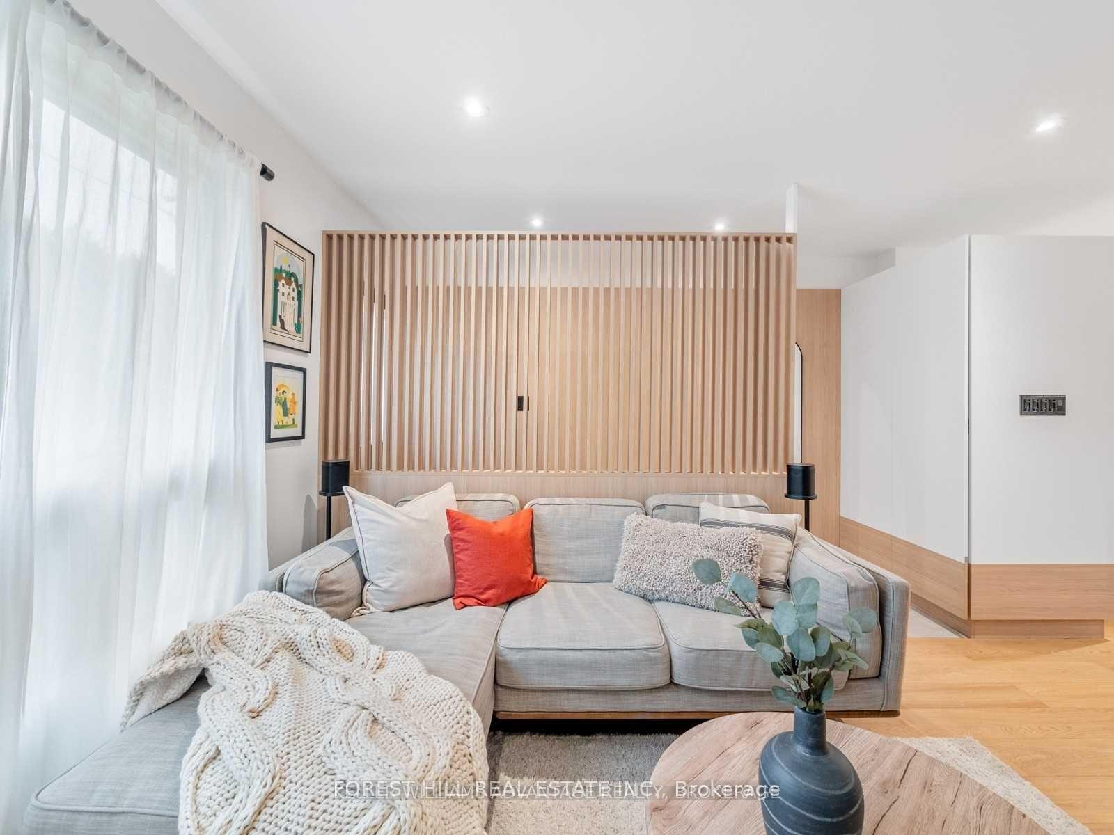 Photo 4 of 125 Torrens Avenue, Toronto, East York — HOMEH