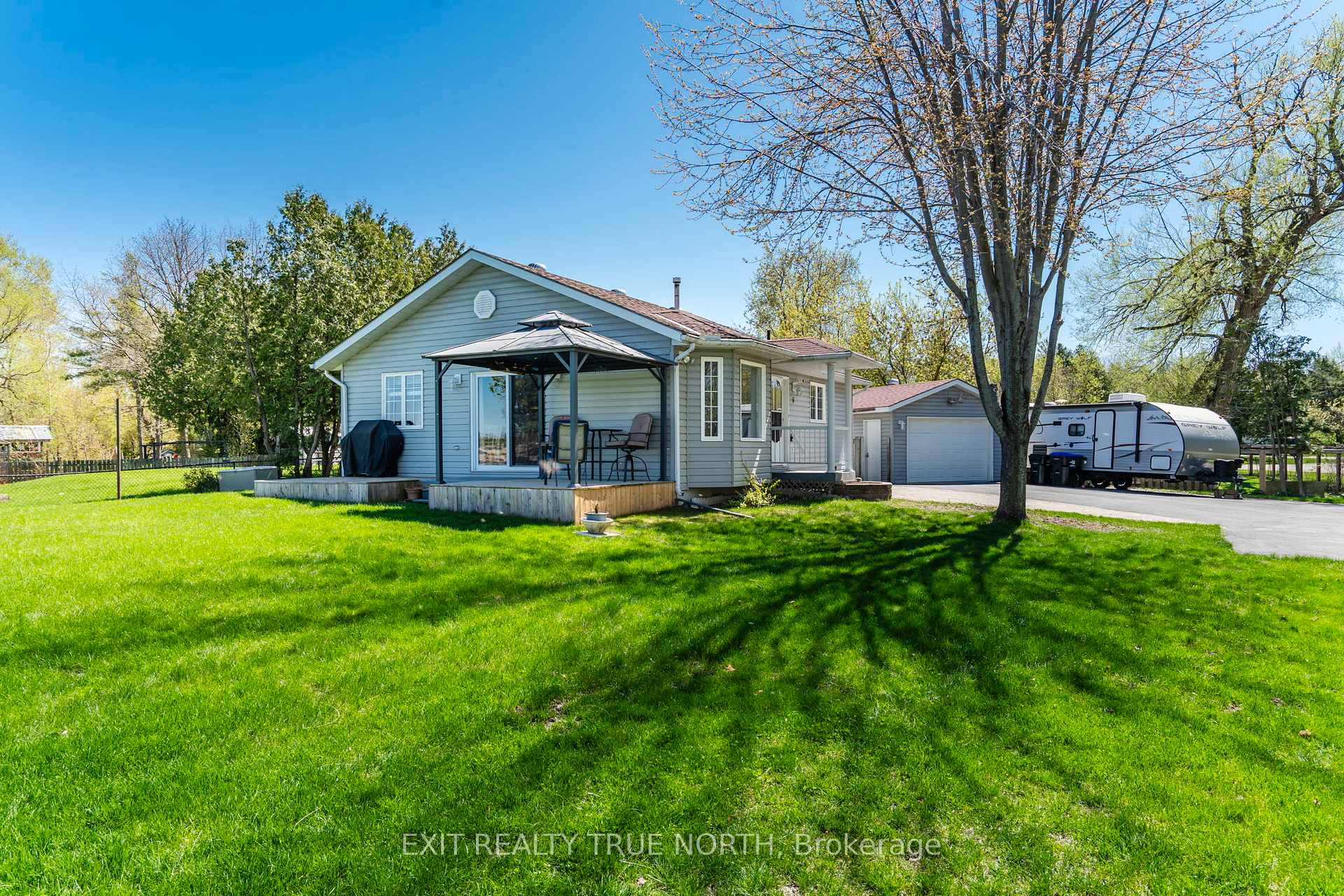 Photo 6 of 5 Hemlock Avenue, Tay, Waubaushene — HOMEH