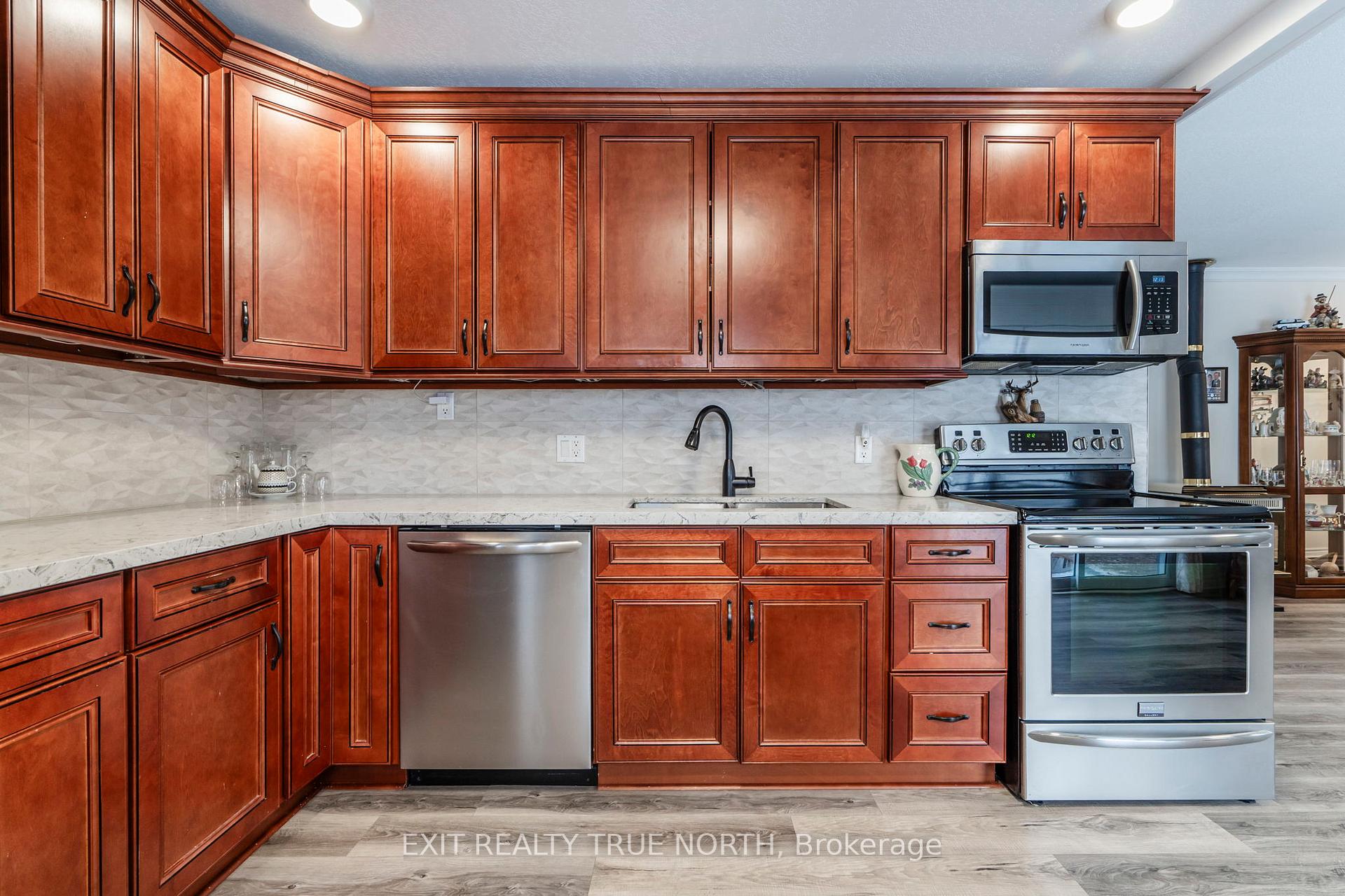 Photo 9 of 5 Hemlock Avenue, Tay, Waubaushene — HOMEH