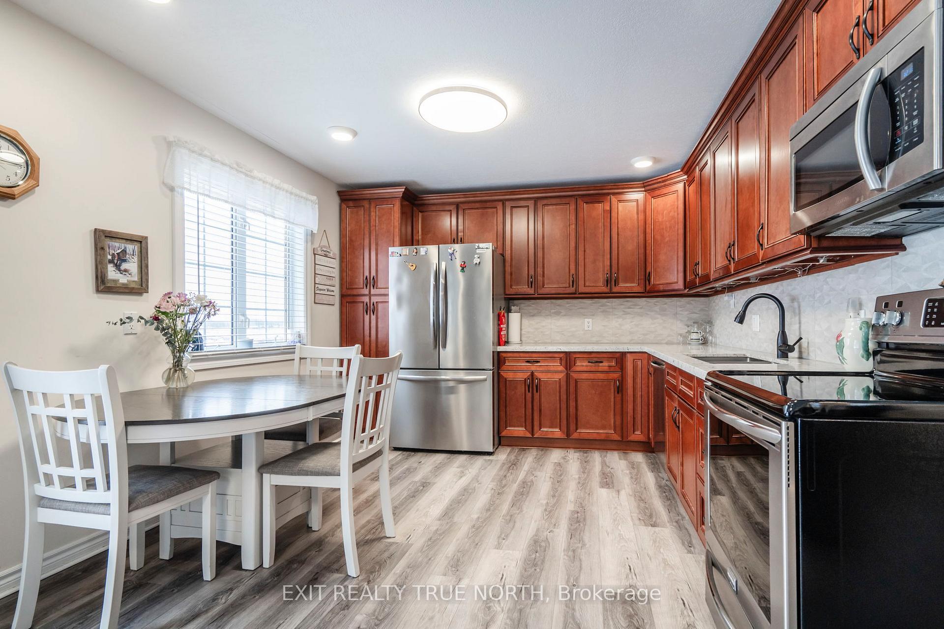 Photo 10 of 5 Hemlock Avenue, Tay, Waubaushene — HOMEH