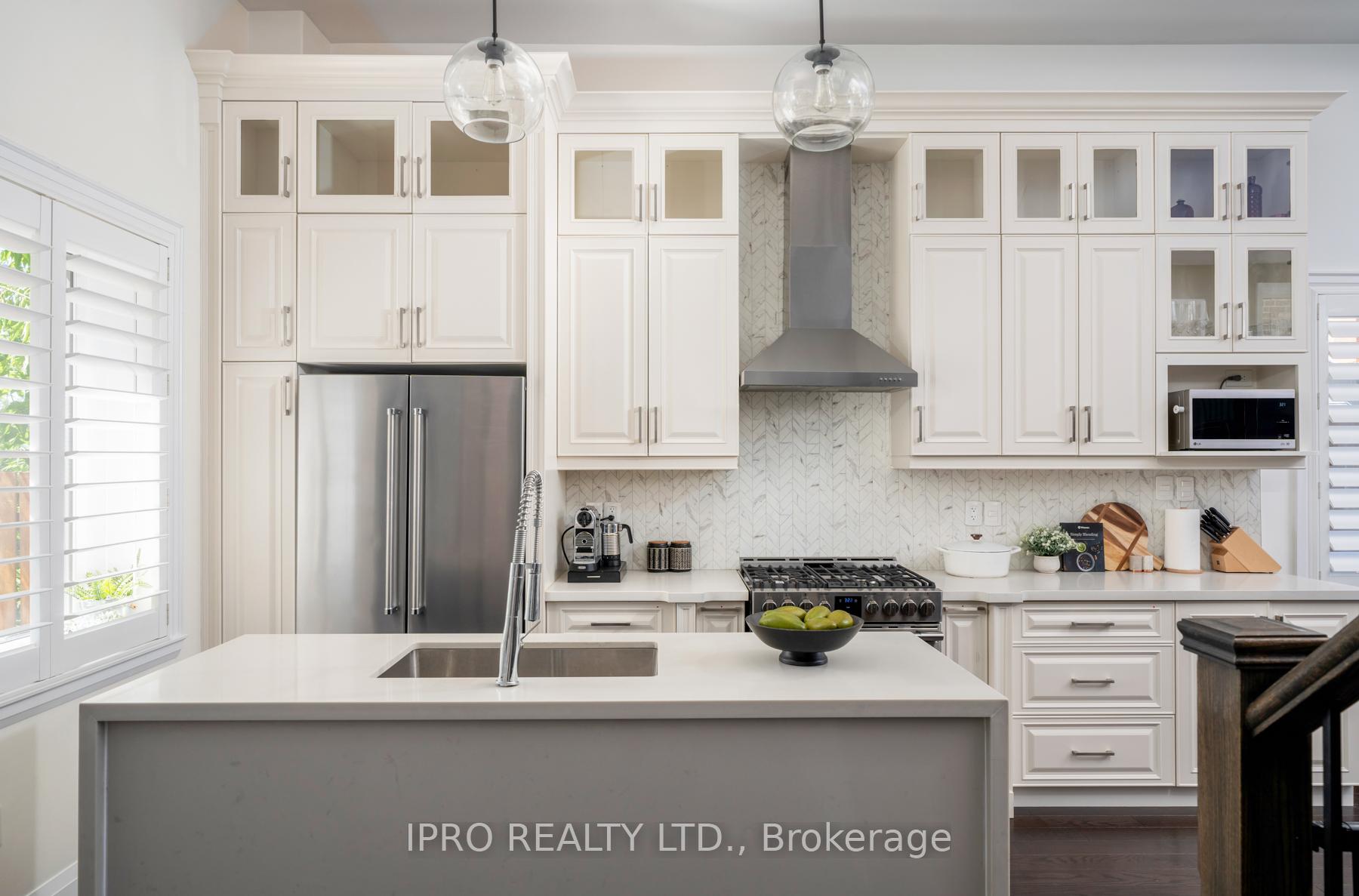 Photo 9 of 86 Roosevelt Road, Toronto, East York — HOMEH